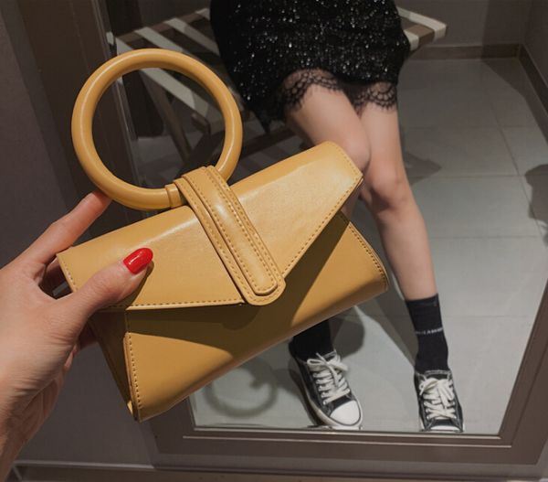 new small female 2019 new wave korean version of the wild messenger simple fashion single shoulder leather small square bag
new small female 2019 new wave korean version of the wild messenger simple fashion single shoulder leather small square bag