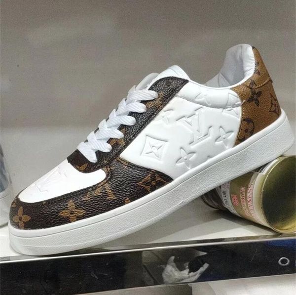 spring and summer girls designer shoes casual sneakers new designer ladies high-end atmospheric flat sneakers fashion four seasons classic, Black;red
spring and summer girls designer shoes casual sneakers new designer ladies high-end atmospheric flat sneakers fashion four seasons classic, Black;red