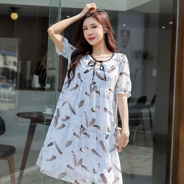 2020 summer chiffon floral maternity lactation dress short lantern sleeve peter pan collar postpartum women breastfeeding dress, White
2020 summer chiffon floral maternity lactation dress short lantern sleeve peter pan collar postpartum women breastfeeding dress, White