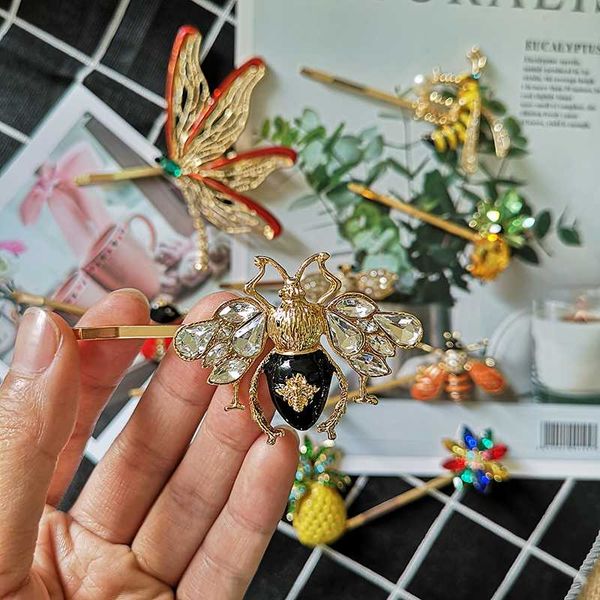 jujia women hairwear elegant charm vintage bobby pin hair jewelry fashion animal hairpin rhinestone hair sticks, Golden;white
jujia women hairwear elegant charm vintage bobby pin hair jewelry fashion animal hairpin rhinestone hair sticks, Golden;white