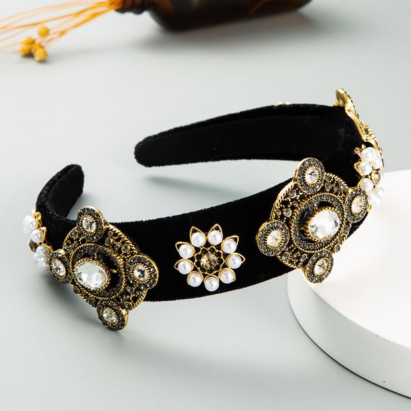 baroque style black gold velvet rhinestone headband women's 2020 new wide edge pearl headband hair accessories, Silver
baroque style black gold velvet rhinestone headband women's 2020 new wide edge pearl headband hair accessories, Silver