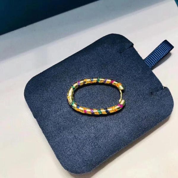 2020 новой моды цветной полосы sterling щепка серьга кулона бренд оригинальные элегантные специальные серьги для женщин леди девушки, Silver
2020 новой моды цветной полосы sterling щепка серьга кулона бренд оригинальные элегантные специальные серьги для женщин леди девушки, Silver