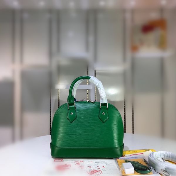 Classic hand bag shoulder bag small shell bag water ripple series Alma handbags high quality fashion trend is loved
Classic hand bag shoulder bag small shell bag water ripple series Alma handbags high quality fashion trend is loved
