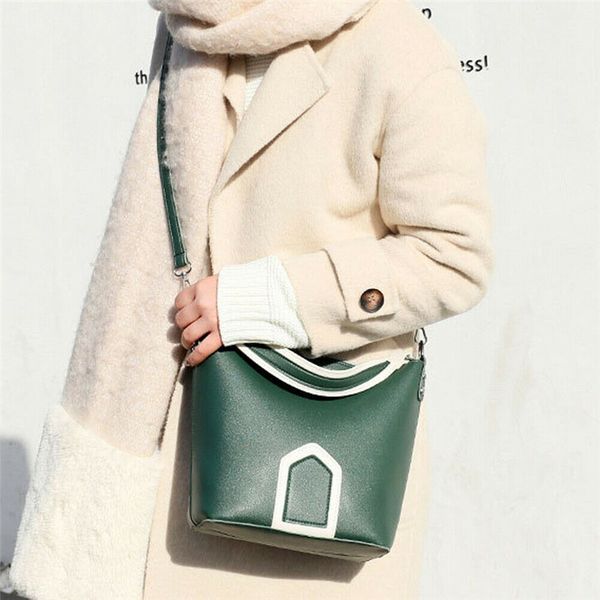 pu leather handbag for women 2020 new girl messenger bags fashion female shoulder bags ladies handbag large capacity bucket
pu leather handbag for women 2020 new girl messenger bags fashion female shoulder bags ladies handbag large capacity bucket