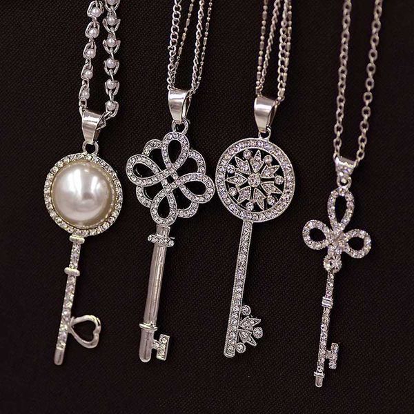 brand imitation gold silver plated crystal full rhinestone fake pearl key pendant long chain necklace women jewelry
brand imitation gold silver plated crystal full rhinestone fake pearl key pendant long chain necklace women jewelry