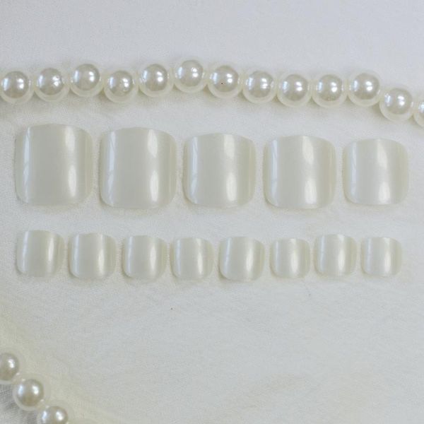 acrylic flat fake toenails pearl white candy color lady toenails nails for toes plastic nail tips 072t, Red;gold
acrylic flat fake toenails pearl white candy color lady toenails nails for toes plastic nail tips 072t, Red;gold
