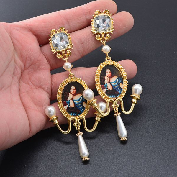 baroque retro portrait earrings fashion geometric crystal chandelier earrings long section pearl earrings ladies fashion jewelry, Golden
baroque retro portrait earrings fashion geometric crystal chandelier earrings long section pearl earrings ladies fashion jewelry, Golden
