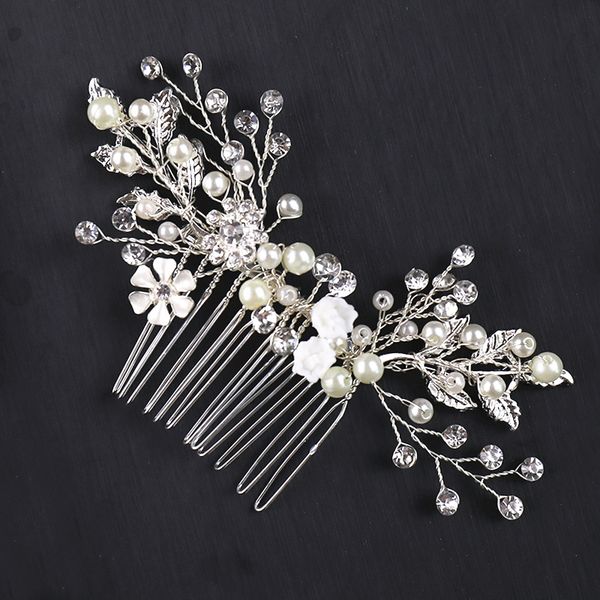 flower rhinestone hair comb bride head ornaments wedidng hair combs accessories women decorations, Golden;white
flower rhinestone hair comb bride head ornaments wedidng hair combs accessories women decorations, Golden;white