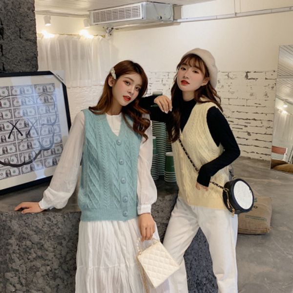 women sleeveless cardigan pullover 2019 autumn winter korean style casual solid color single breasted v neck knitted sweater vest knitwear, Black;white
women sleeveless cardigan pullover 2019 autumn winter korean style casual solid color single breasted v neck knitted sweater vest knitwear, Black;white