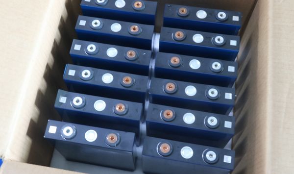 calb 24pcs lifepo4 3.2v 20ah 72v20ah 10c high discharge current lifepo4 battery cell for electrice bike motor battery pack diy
calb 24pcs lifepo4 3.2v 20ah 72v20ah 10c high discharge current lifepo4 battery cell for electrice bike motor battery pack diy