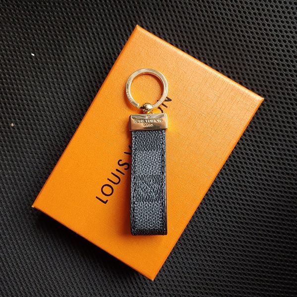 high qualtiy leahter keychain key chain & key ring design porte clef gift men womens car bag keychain with box 4 color chose, Silver
high qualtiy leahter keychain key chain & key ring design porte clef gift men womens car bag keychain with box 4 color chose, Silver