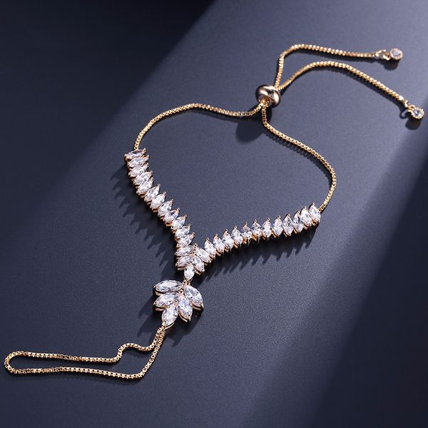 uilz trendy marquise cut cubic zircon women finger chain leaf shape adjust slave bracelet with white color gift for party ub140, Golden;silver
uilz trendy marquise cut cubic zircon women finger chain leaf shape adjust slave bracelet with white color gift for party ub140, Golden;silver