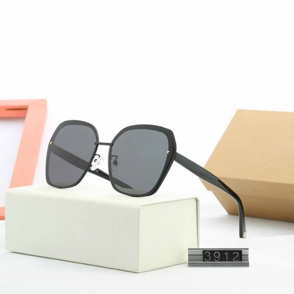 quality polarized lens pilot fashion sunglasses for men and women brand designer vintage sun glasses 3912, White;black 
quality polarized lens pilot fashion sunglasses for men and women brand designer vintage sun glasses 3912, White;black