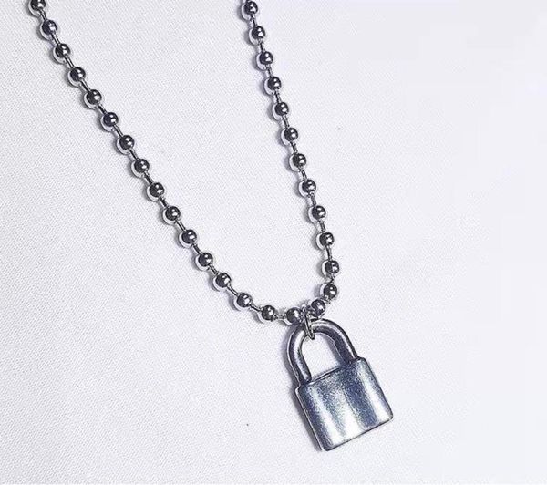 south korea ins same retro metal wind lock necklace punk disco yuan zhu lian choker chao wang red, Golden;silver
south korea ins same retro metal wind lock necklace punk disco yuan zhu lian choker chao wang red, Golden;silver