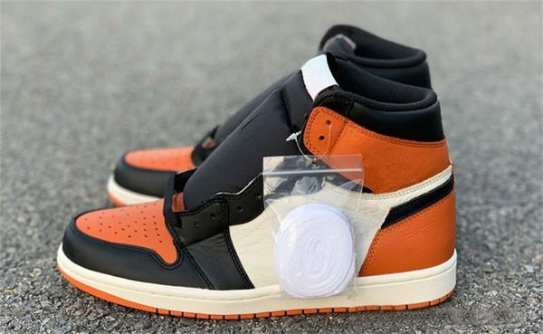 new hommes chaussures de basket-1 high og 1 retro interdit obsidian jeu unc royal athlétisme sneaker 3 taille d'entraîneur spor
new hommes chaussures de basket-1 high og 1 retro interdit obsidian jeu unc royal athlétisme sneaker 3 taille d'entraîneur spor