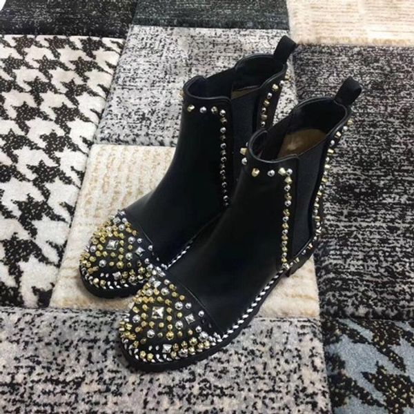 fashion chasse a clou gold studded black genuine leather flat ankle boots red bottom women boots spikes bottes femme party wedding
fashion chasse a clou gold studded black genuine leather flat ankle boots red bottom women boots spikes bottes femme party wedding