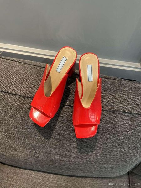 spring and summer 2020 new casual fashion rough exposed toe wearing women's sandals, Black
spring and summer 2020 new casual fashion rough exposed toe wearing women's sandals, Black