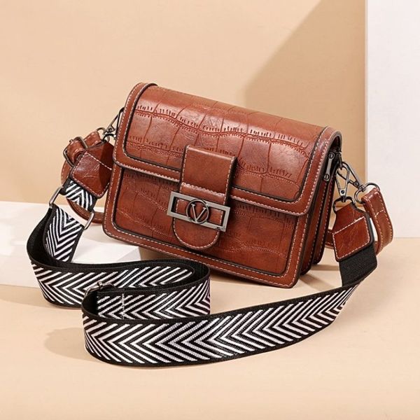 new summer 2020 women's bag single-shoulder cross-body pu zipper fashion trend single-shoulder bag pure color small square
new summer 2020 women's bag single-shoulder cross-body pu zipper fashion trend single-shoulder bag pure color small square