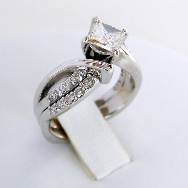 yoluxury silver color rings for women wedding engagement acessories cubic zirconia jewelry big promotion, Slivery;golden
yoluxury silver color rings for women wedding engagement acessories cubic zirconia jewelry big promotion, Slivery;golden