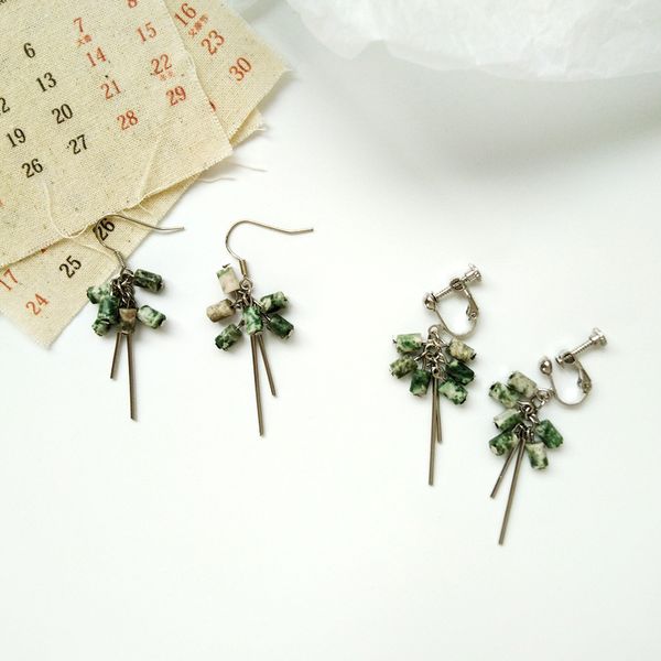 vintage temperament green natrual stone korean earrings clip earrings for women no pierced ears, Silver
vintage temperament green natrual stone korean earrings clip earrings for women no pierced ears, Silver