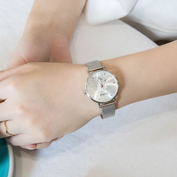 women's wristwatches luxury silver pink dial flowers quartz clock wrist metal dial with mesh alloy strap ll@17, Slivery;brown
women's wristwatches luxury silver pink dial flowers quartz clock wrist metal dial with mesh alloy strap ll@17, Slivery;brown