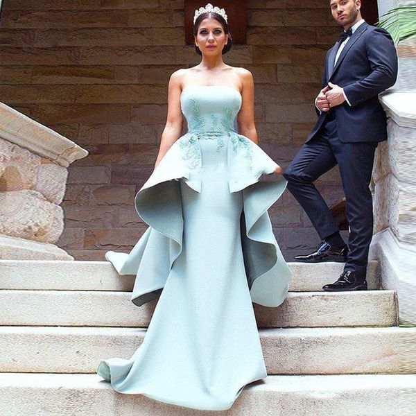 modest mermaid long bridesmaid dresses with overskirt strapless lace appliques satin maid of honor dress sweep train prom gowns, White;pink
modest mermaid long bridesmaid dresses with overskirt strapless lace appliques satin maid of honor dress sweep train prom gowns, White;pink