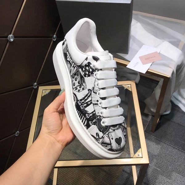 new classic sneakers men's women's thick bottom low white leather sports graffiti upper comfortable flat shoes boots, Black 
new classic sneakers men's women's thick bottom low white leather sports graffiti upper comfortable flat shoes boots, Black