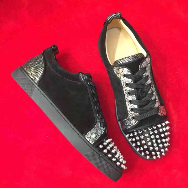 italy brand shoes red bottom low-junior spikes flats shoes men and women suede leather sneakers casual shoes black grey
italy brand shoes red bottom low-junior spikes flats shoes men and women suede leather sneakers casual shoes black grey