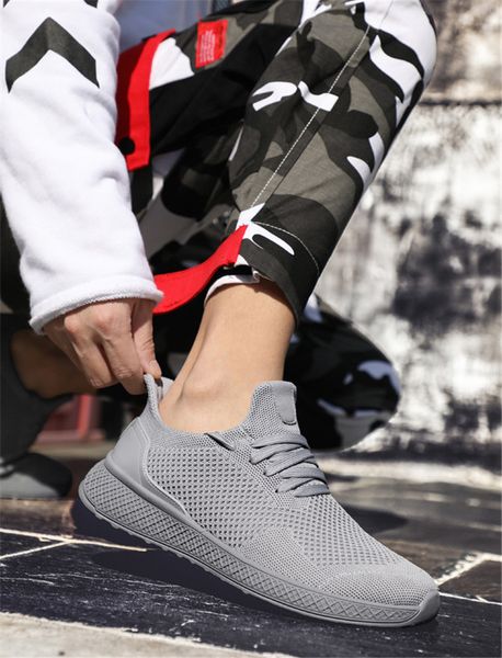 new chaussures fashion designer shoes trainers white black dress de luxe sneakers men women running shoes13123
new chaussures fashion designer shoes trainers white black dress de luxe sneakers men women running shoes13123