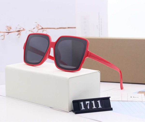 designer sunglasses for woman womens sunglasses glasses uv400 d letters 1711 5 color option highly quality with box, White;black 
designer sunglasses for woman womens sunglasses glasses uv400 d letters 1711 5 color option highly quality with box, White;black