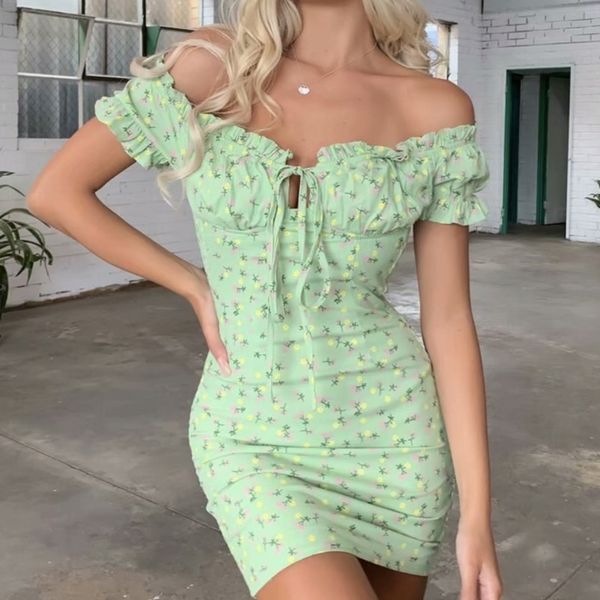 deat 2020 new summer fashion casual short sleeve patchwork green flower wooden ear lace hollow out dress women sd336, Black;gray
deat 2020 new summer fashion casual short sleeve patchwork green flower wooden ear lace hollow out dress women sd336, Black;gray