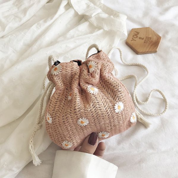 2020 woven women's bag new summer embroidery retro beach crossbody bag fashion lace wild drawstring bucket shoulder woven
2020 woven women's bag new summer embroidery retro beach crossbody bag fashion lace wild drawstring bucket shoulder woven