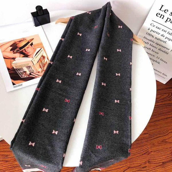 bow autumn and winter cashmere scarves women shawl long section of thermal printing multi-color stitching pattern scarf, Blue;gray
bow autumn and winter cashmere scarves women shawl long section of thermal printing multi-color stitching pattern scarf, Blue;gray