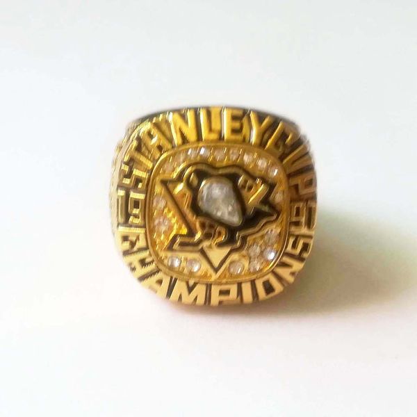 1991 pittsburgh penguins (лемье) стэнли чемпионат кубок хоккей кольцо сувенирные fans подарков оптовая перевозка груза падения, Golden;silver
1991 pittsburgh penguins (лемье) стэнли чемпионат кубок хоккей кольцо сувенирные fans подарков оптовая перевозка груза падения, Golden;silver