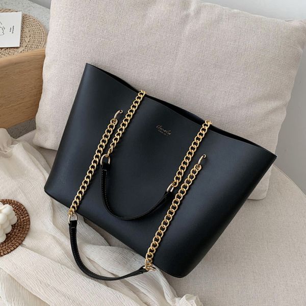 solid color pu leather shoulder bags for women 2020 chain high capacity handbags travel luxury hand bag female shoulder bag
solid color pu leather shoulder bags for women 2020 chain high capacity handbags travel luxury hand bag female shoulder bag