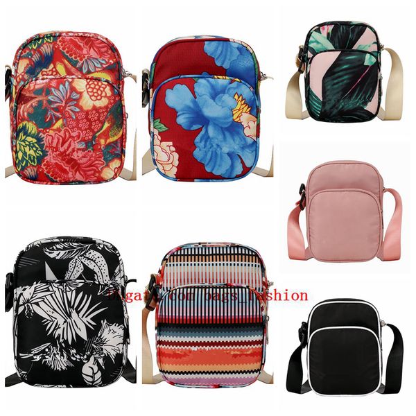 brand designer shoulder bags with letter printed outdoor leisure messenger bag men travel luxury cross-body bag zipper for men
brand designer shoulder bags with letter printed outdoor leisure messenger bag men travel luxury cross-body bag zipper for men