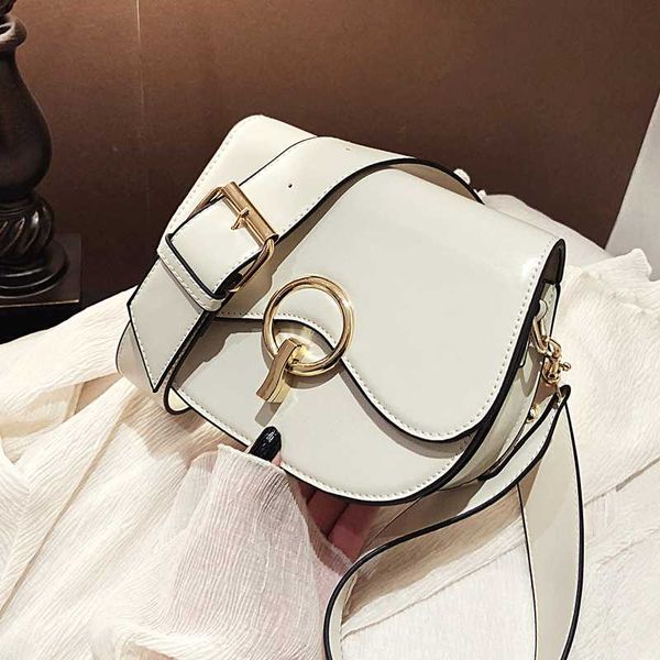 solid color saddle bag 2020 fashion new pu leather women's handbag lock shoulder messenger bag
solid color saddle bag 2020 fashion new pu leather women's handbag lock shoulder messenger bag