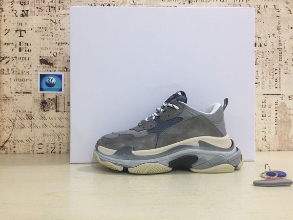 popular men women retro luxury paris 17fw triple-s sneaker multiple colors classic fashion casual shoes dad sport zapatillas gym shoes
popular men women retro luxury paris 17fw triple-s sneaker multiple colors classic fashion casual shoes dad sport zapatillas gym shoes