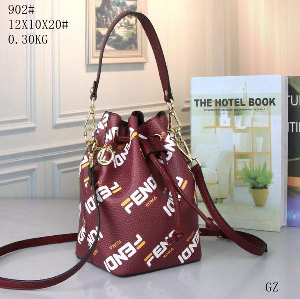 2019 styles Handbag Fashion Leather Handbags Women Tote Shoulder Bags Lady Leather Handbags Bags purse men crossbody bag 1701
2019 styles Handbag Fashion Leather Handbags Women Tote Shoulder Bags Lady Leather Handbags Bags purse men crossbody bag 1701