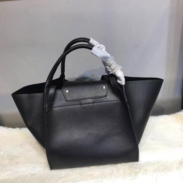 designer-women designer handbags genuine cowhide leather tote clutch shoulder shopping bag 2019 new arrival celin luxury bag
designer-women designer handbags genuine cowhide leather tote clutch shoulder shopping bag 2019 new arrival celin luxury bag
