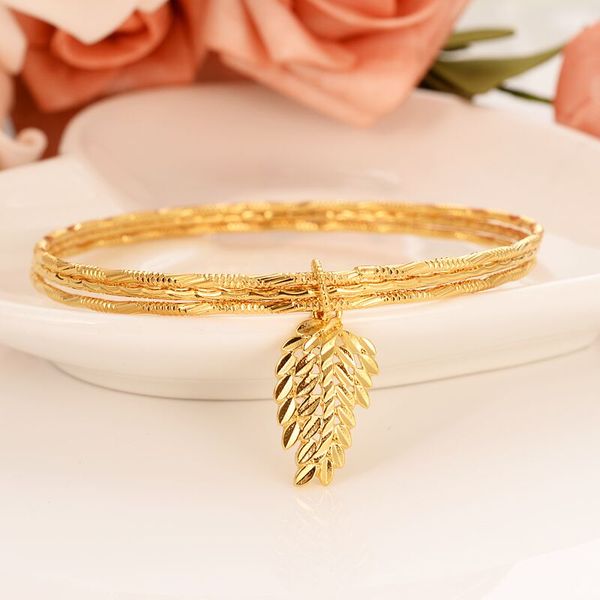 wholesale dubai gold bangles solid fine gold finish ethiopian 3 round leaf bangle bracelet african women jewelry charm, Black
wholesale dubai gold bangles solid fine gold finish ethiopian 3 round leaf bangle bracelet african women jewelry charm, Black