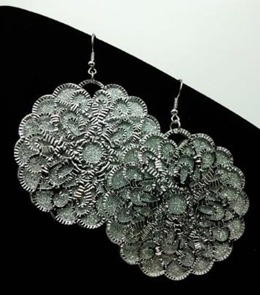 new exaggerated vintage hollowed-out female stars with ethnic wind-frosted earrings are stylish, classic and elegant, Silver
new exaggerated vintage hollowed-out female stars with ethnic wind-frosted earrings are stylish, classic and elegant, Silver