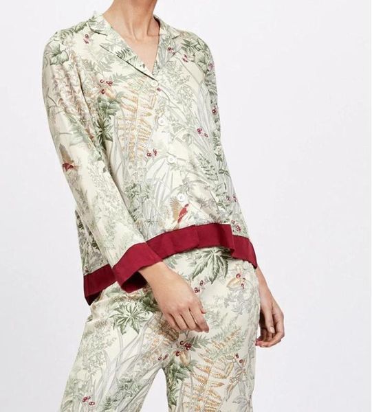 summer turn-down collar casual long-sleeved trousers pijama mujer loungewear pajamas for women pyjamas silk print sleepwear, Black;red
summer turn-down collar casual long-sleeved trousers pijama mujer loungewear pajamas for women pyjamas silk print sleepwear, Black;red