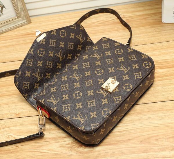 2020 classic designe bag of the new deluxe bags fashionable mini leather shoulder bag bb handbag women chain crossbody bag handbags new purs
2020 classic designe bag of the new deluxe bags fashionable mini leather shoulder bag bb handbag women chain crossbody bag handbags new purs