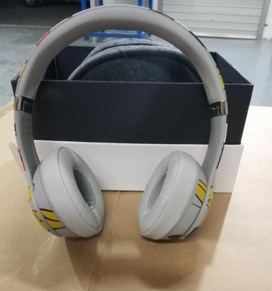 Chri tma gift mic 90th anniver ary edition w1 3 0 wirele headphone pop window bluetooth headphone headphone dhl drop hipping 
Chri tma gift mic 90th anniver ary edition w1 3 0 wirele headphone pop window bluetooth headphone headphone dhl drop hipping