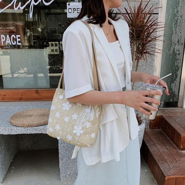 women lace flower handbag classic texture creative design chic purse girl straw weave elegant beach tote shoulder bag
women lace flower handbag classic texture creative design chic purse girl straw weave elegant beach tote shoulder bag