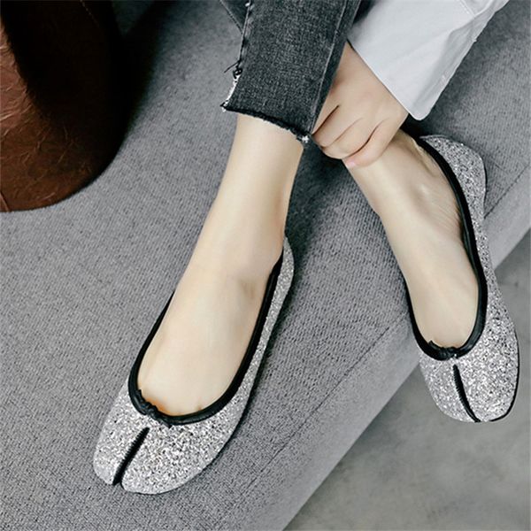 women split toe genuine leather sheepskin flats half-dragging slippers woman soft female leisure ninja outwear lady shoes, Black
women split toe genuine leather sheepskin flats half-dragging slippers woman soft female leisure ninja outwear lady shoes, Black
