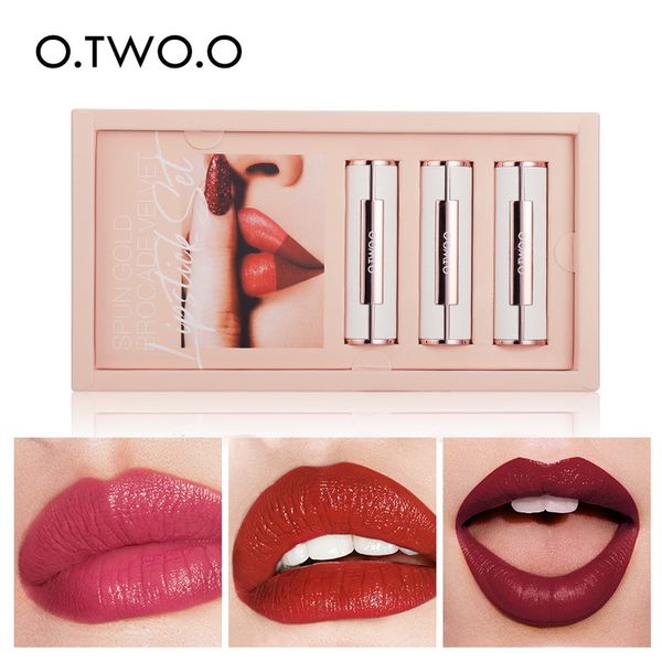 o.two.o three piece lipstick set spun gold brocade nutritious velvet easy to wear makeup matte lip stick
o.two.o three piece lipstick set spun gold brocade nutritious velvet easy to wear makeup matte lip stick