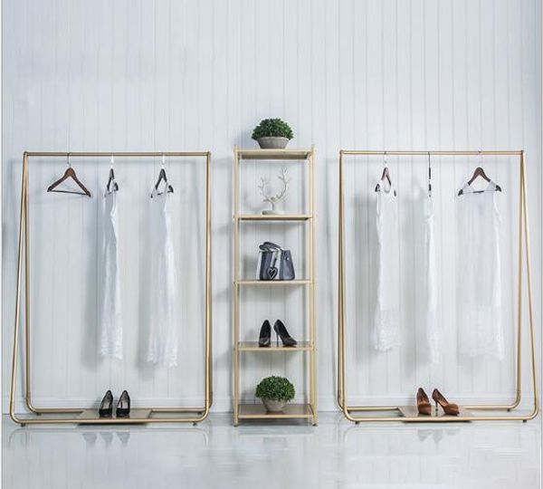 Напольная вешалка Nordic Simplicity Style Стеллажи в магазинах одежды Золотая боковая подвесная вешалка для одежды Напольная вешалка для дам
Напольная вешалка Nordic Simplicity Style Стеллажи в магазинах одежды Золотая боковая подвесная вешалка для одежды Напольная вешалка для дам