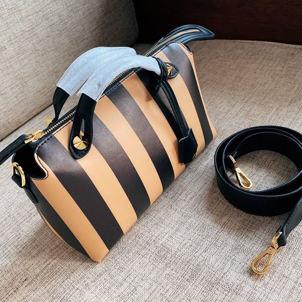 new european style classic boston ladies shoulder bag handbag bucket shoulder itbag pure noble soft 31cm making
new european style classic boston ladies shoulder bag handbag bucket shoulder itbag pure noble soft 31cm making